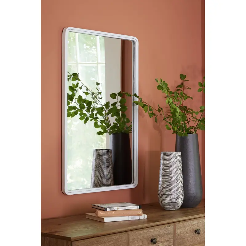 Brocky Accent Mirror