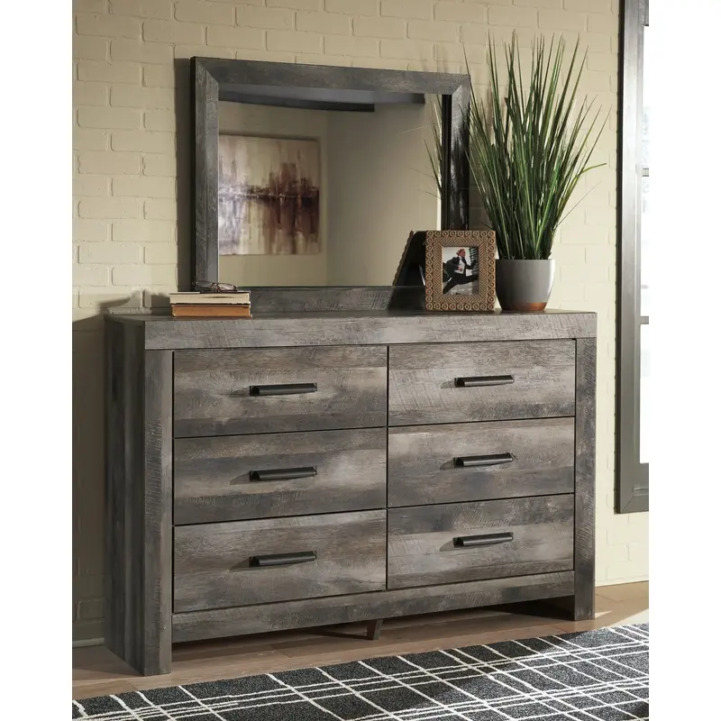 Wynnlow Dresser and Mirror