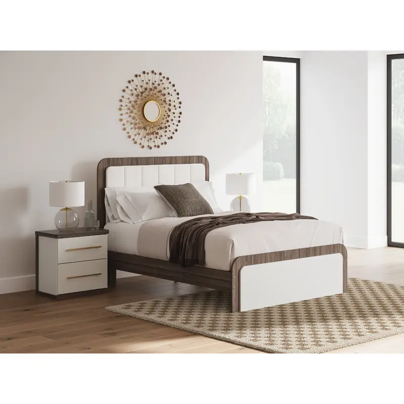 Kendanport Queen Upholstered Bed