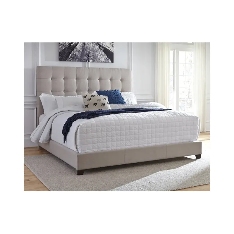 Dolante  Upholstered Bed