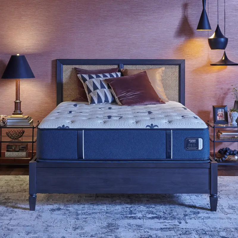 Stearns & Foster Studio Medium - Tight Top