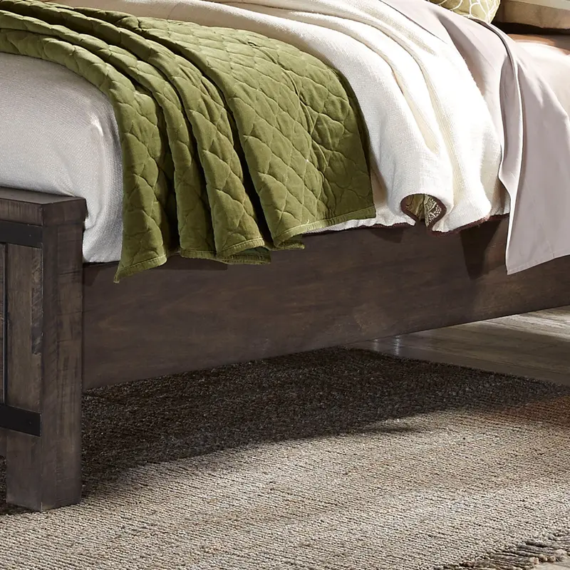 Thornwood Hills - California King Panel Rails - Dark Brown